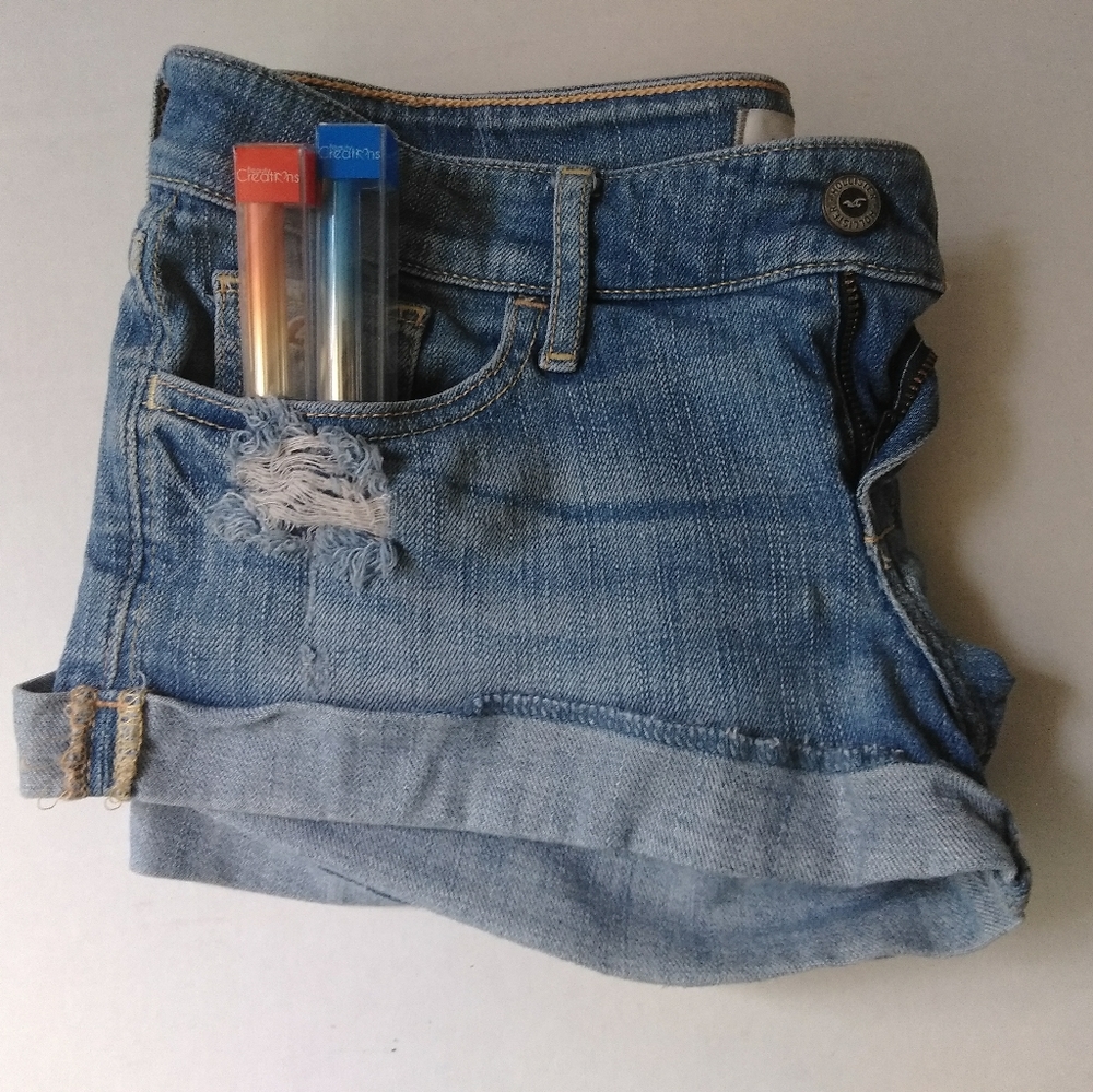 Shorts - Picture 3 of 6